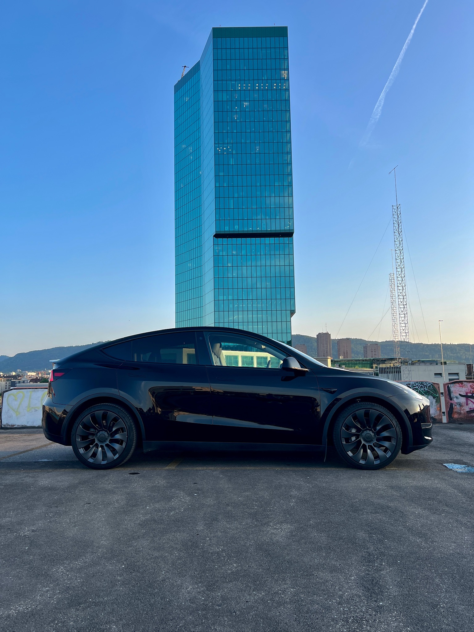 Tesla Tesla Model Y Long Range KiTT